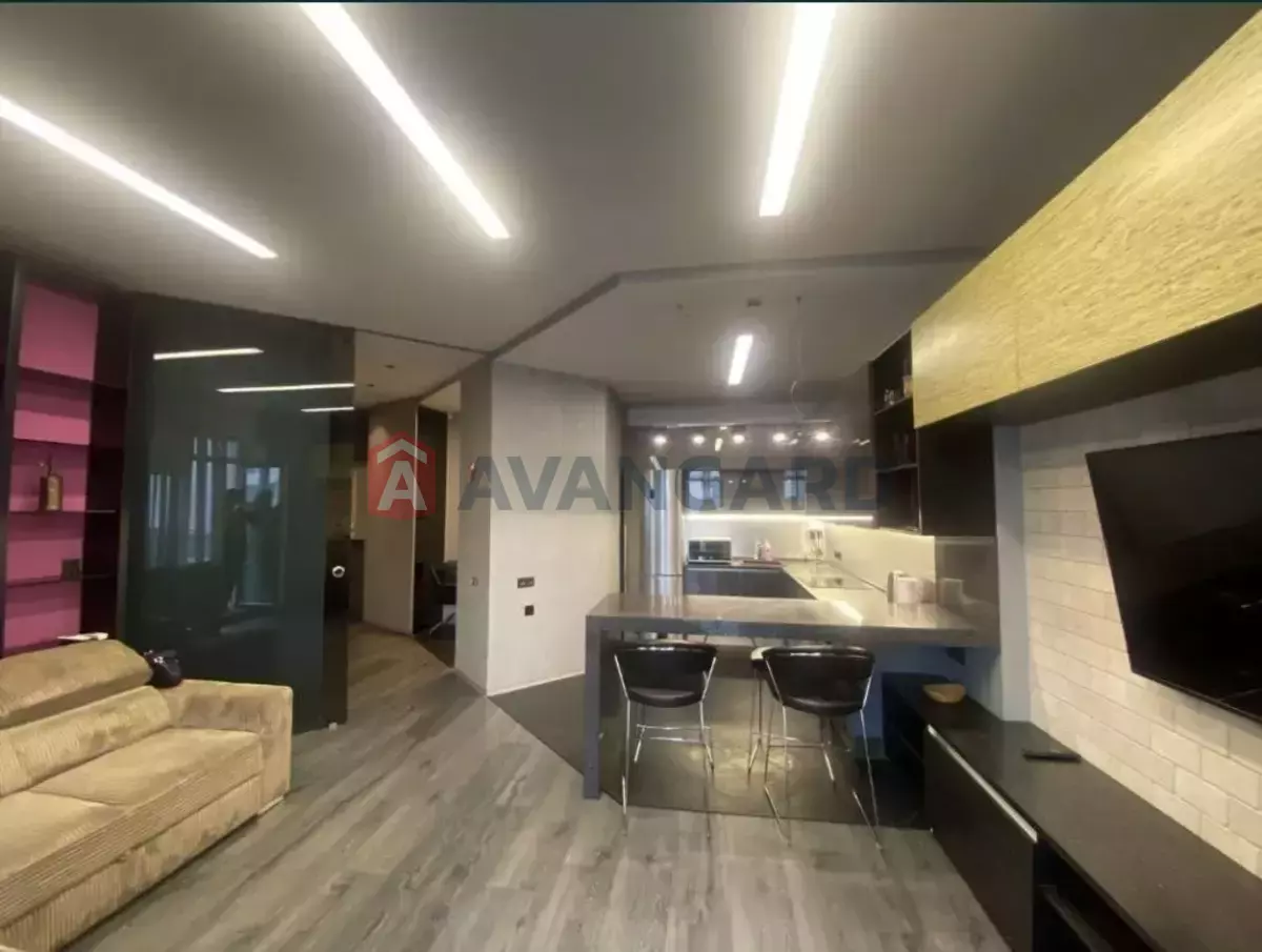 3 ��. ��������, 90/-/- ��. �., 7/10 ������ ���� 2