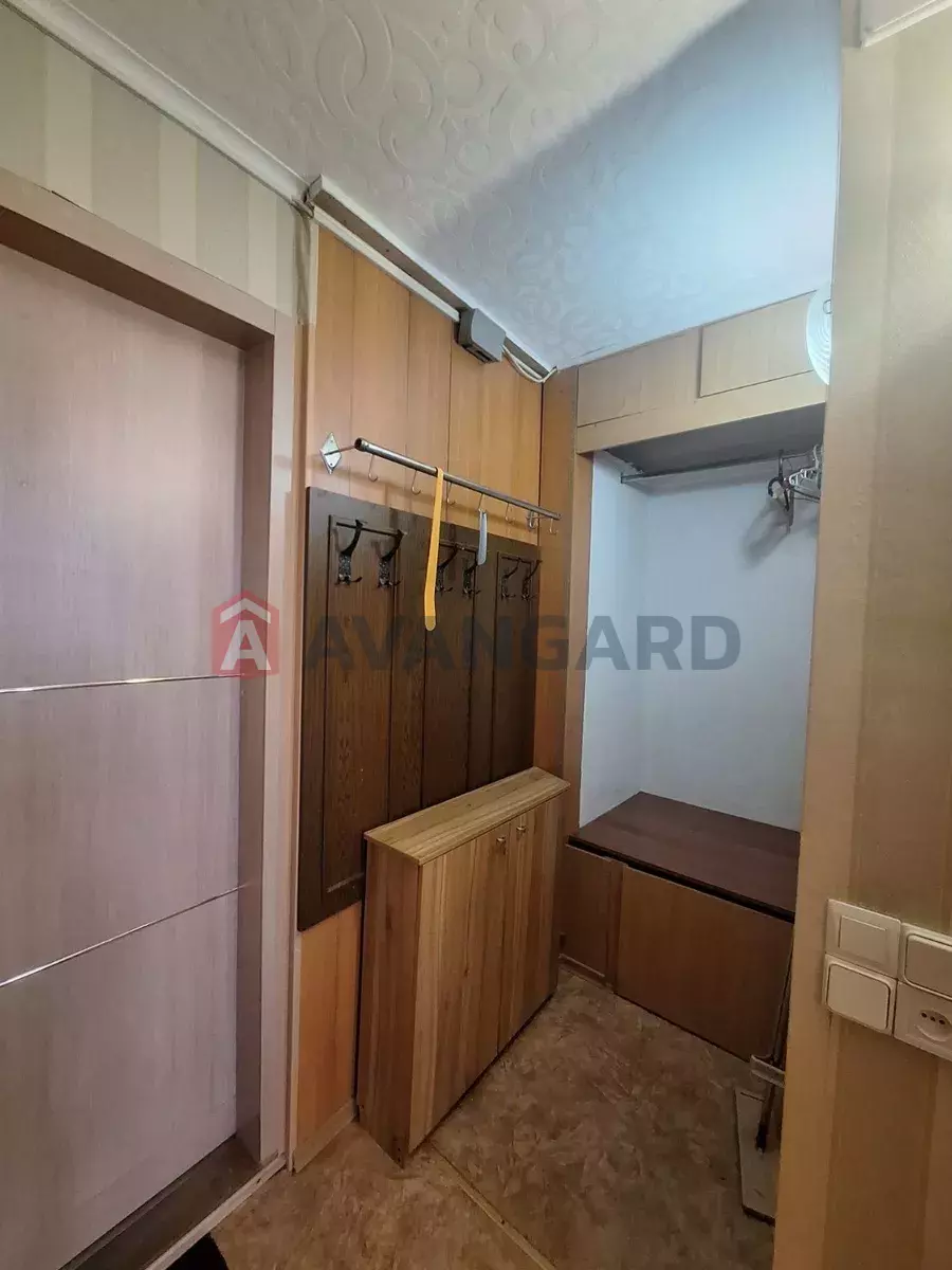 1 ����. ��������, 42/-/11 ��. �., 13/14 ���� ���� 10