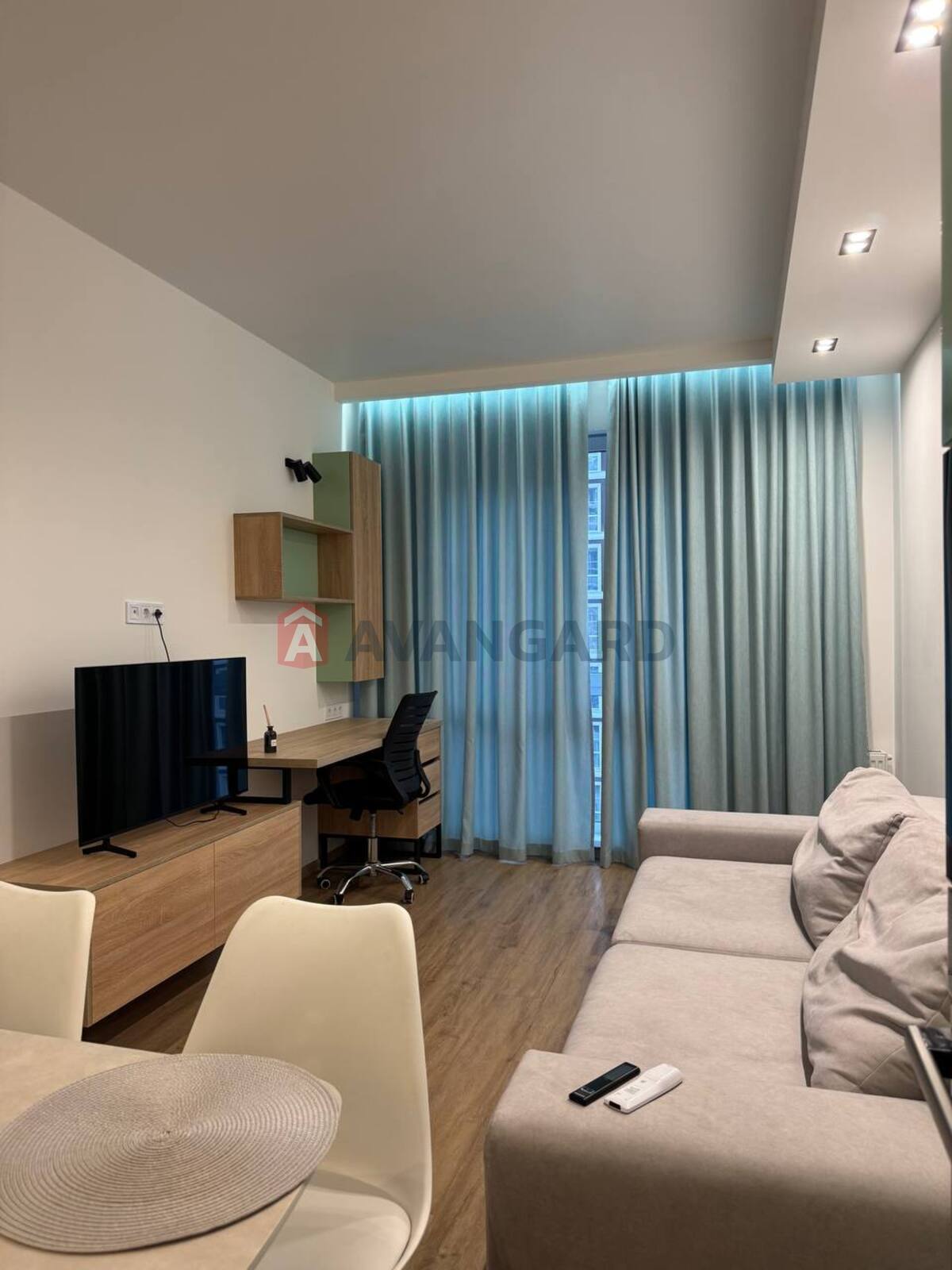 2 ��. ��������, 62/38/16 ��. �., 12/19 ������ ���� 16