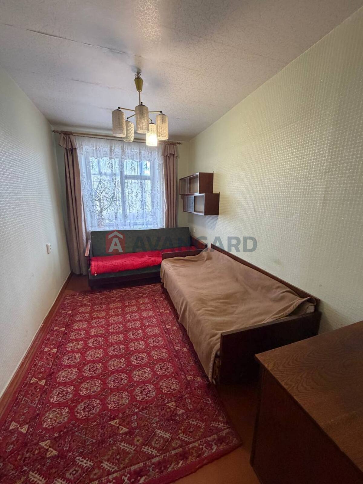 3 ����. ��������, 68/42/9 ��. �., 5/9 ���� ���� 8