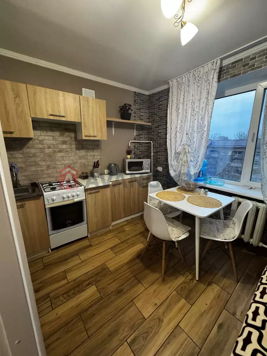 1 ����. ��������, 42/-/13 ��. �., 5/5 ���� ���� 1