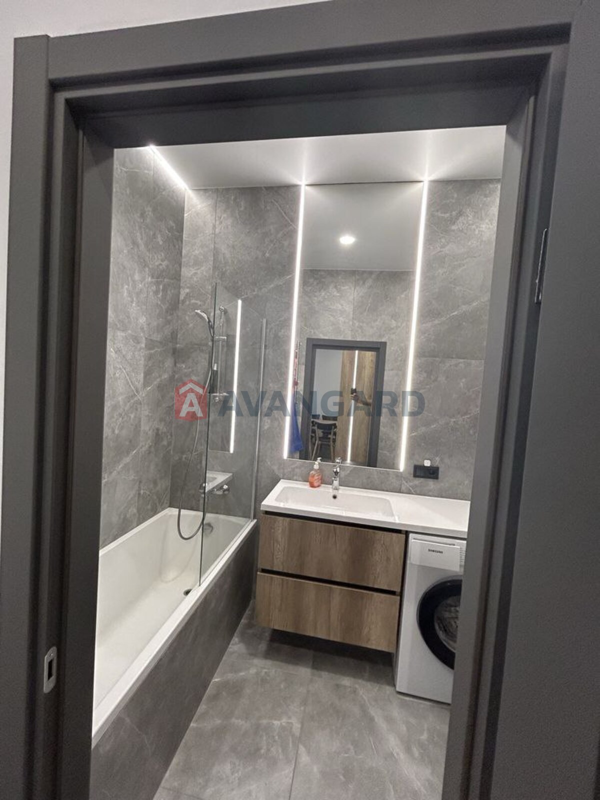 2 ��. ��������, 44/-/10 ��. �., 4/12 ������ ���� 5