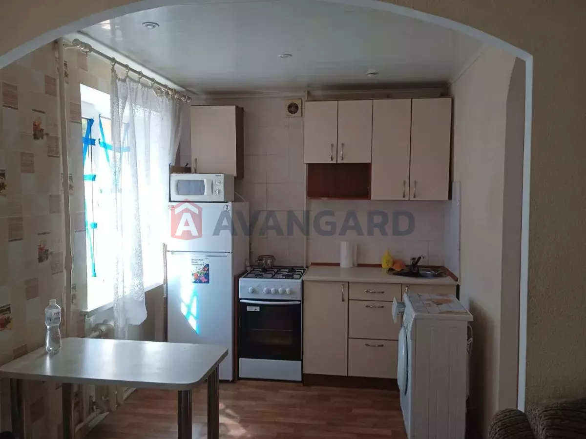 1 ��. ��������, 33/-/7 ��. �., 4/5 ������ ���� 1