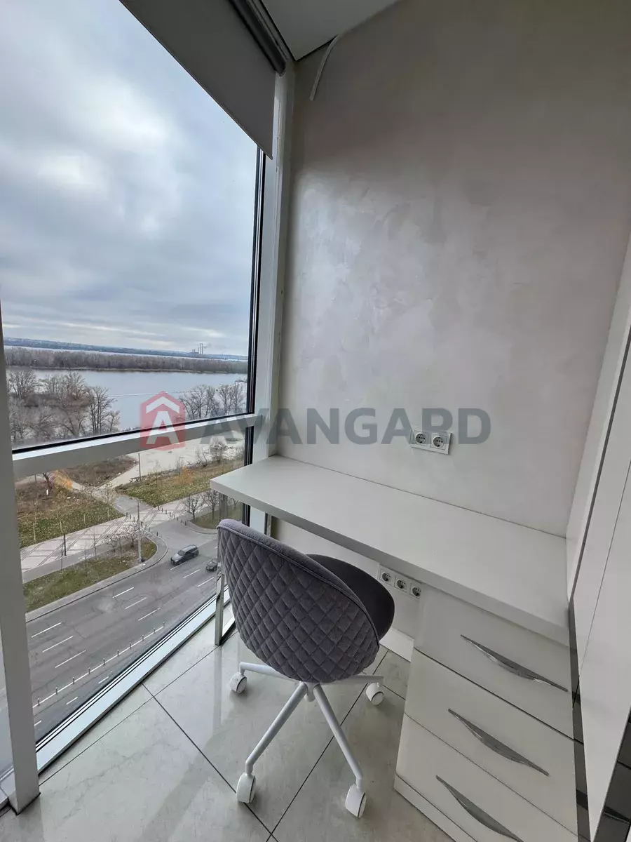 3 ��. ��������, 86/-/10 ��. �., 12/12 ������ ���� 12