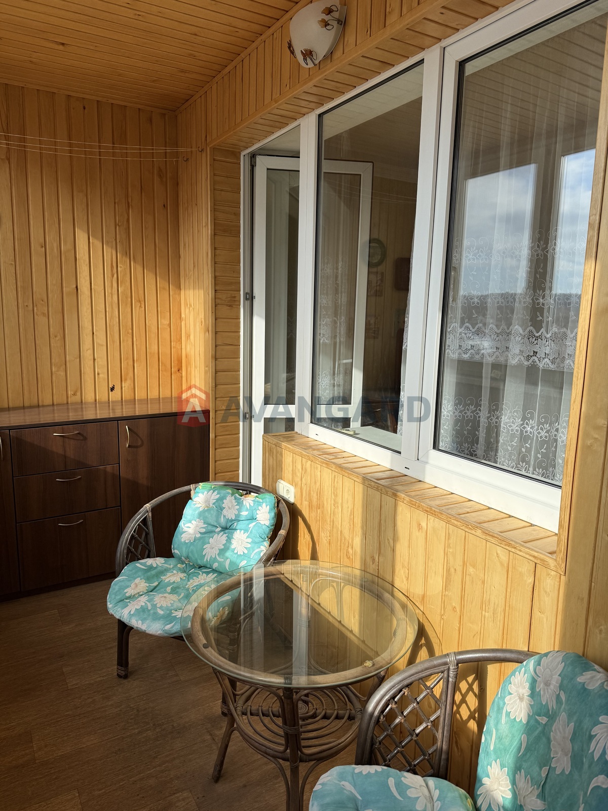 1 ��. ��������, 74/40/16 ��. �., 7/10 ������ ���� 12