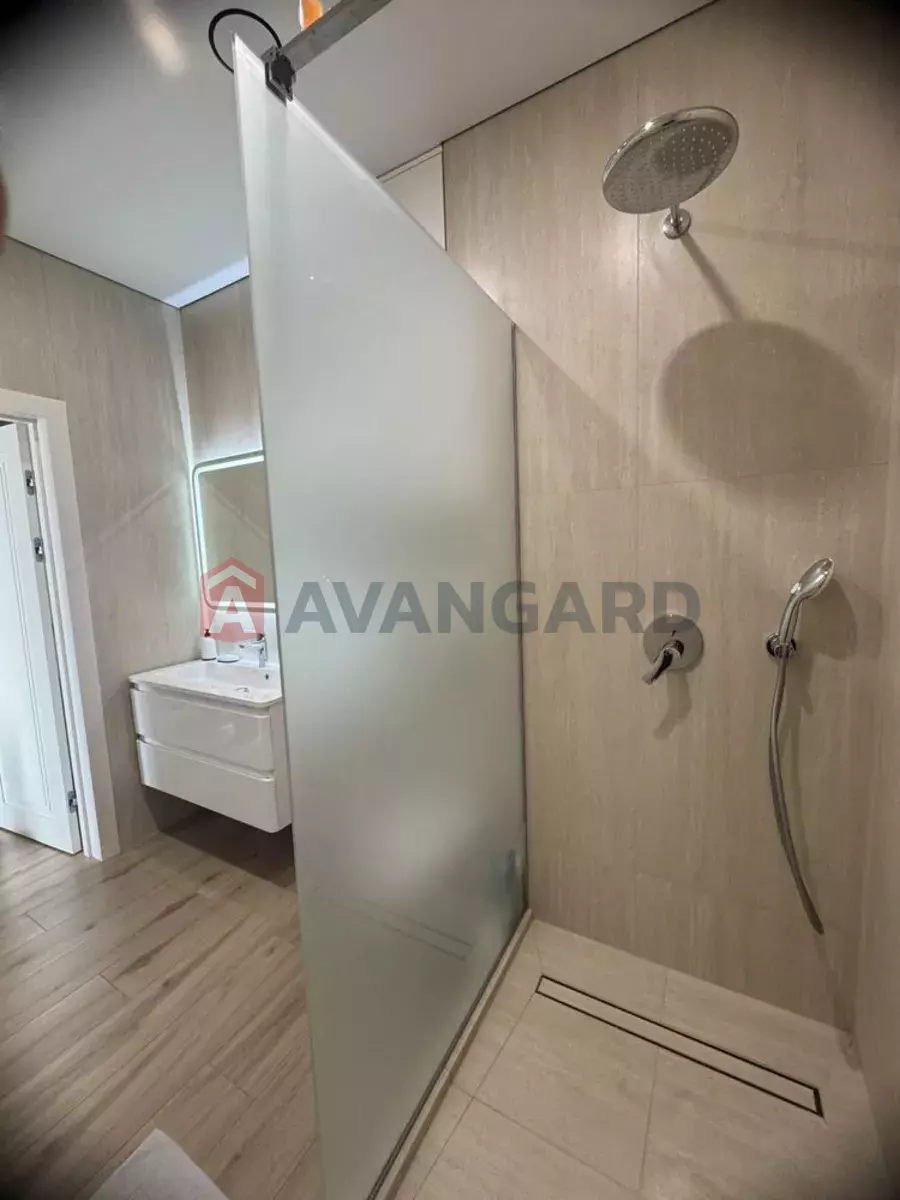 2 . , 52/-/18 . ., 19/30   3