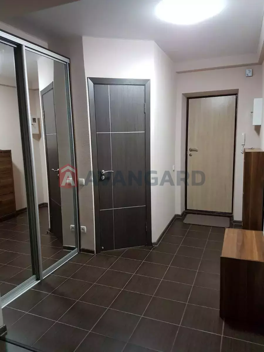 2 ��. ��������, 44/-/- ��. �., 3/5 ������ ���� 7