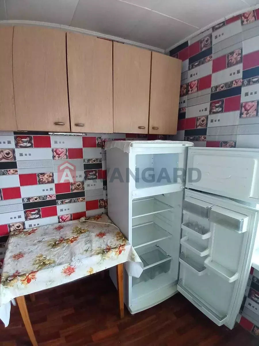 1 ����. ��������, 33/18/6 ��. �., 5/5 ���� ���� 7