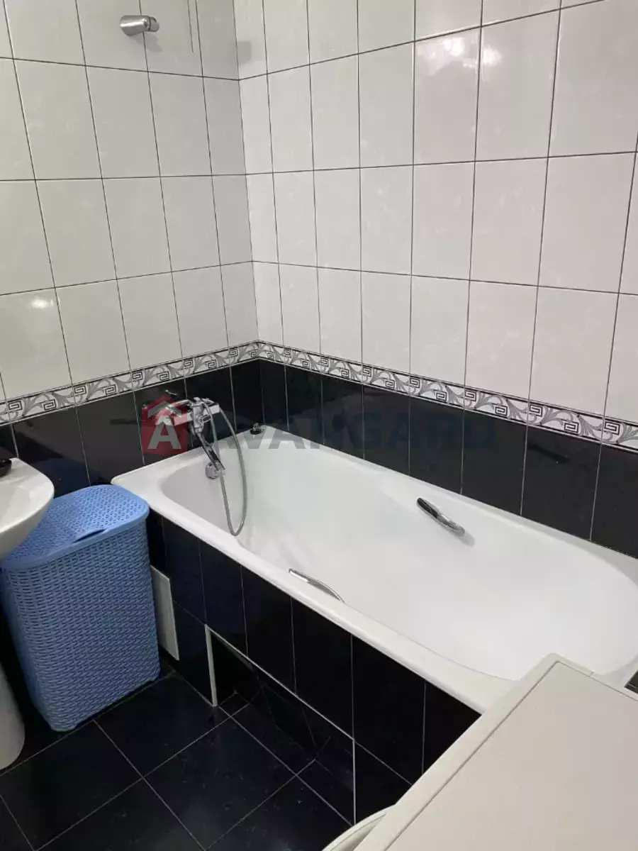 2 ����. ��������, 75/44/10 ��. �., 8/10 ���� ���� 9