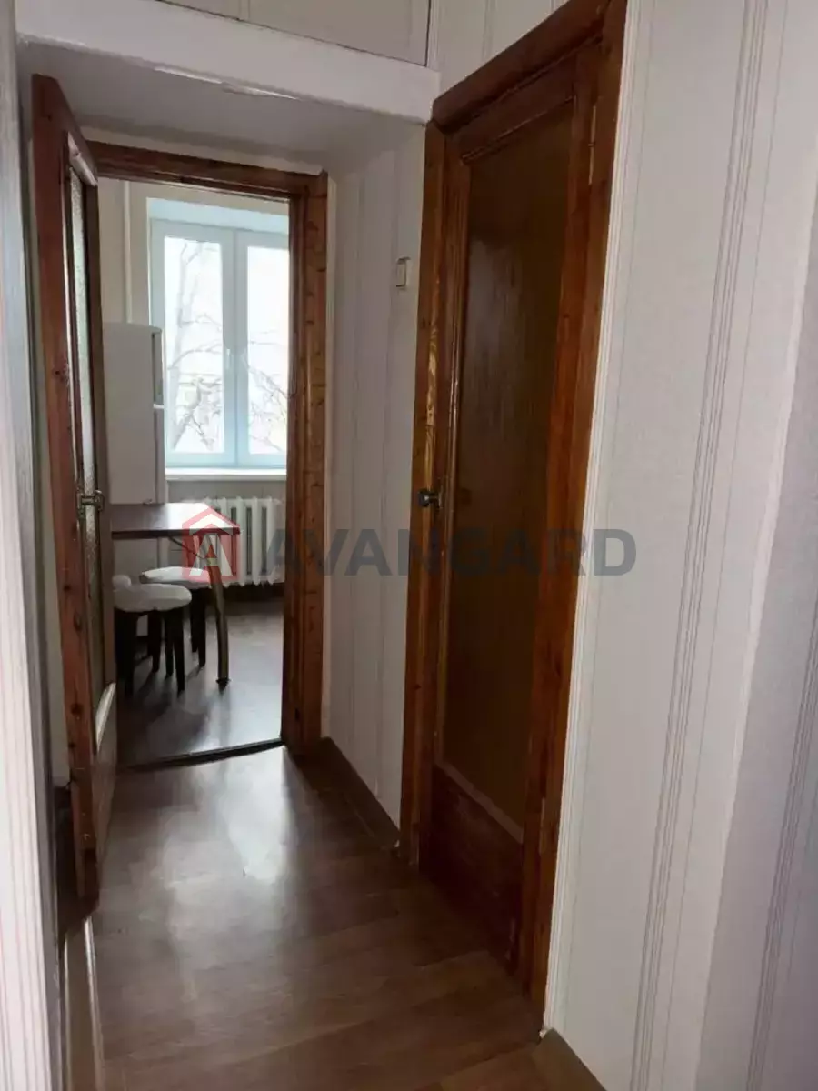 2 ��. ��������, 60/-/9 ��. �., 4/5 ������ ���� 5