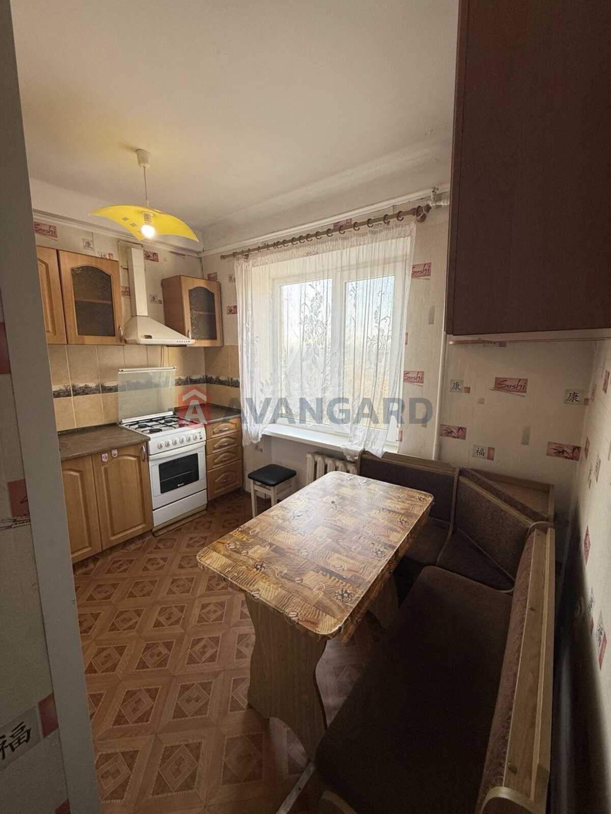 2 ��. ��������, 42/-/6 ��. �., 5/5 ������ ���� 8