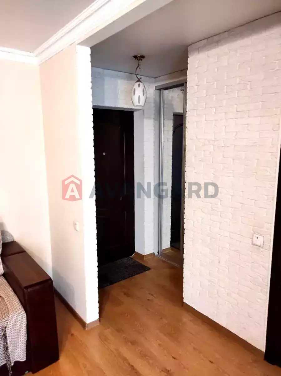 1 ��. ��������, 33/-/- ��. �., 7/9 ������ ���� 4