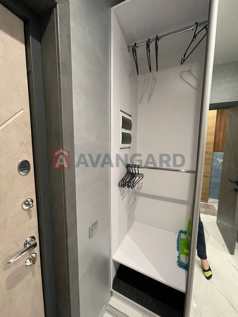 1 ����. ��������, 44/-/24 ��. �., 12/13 ���� ���� 8