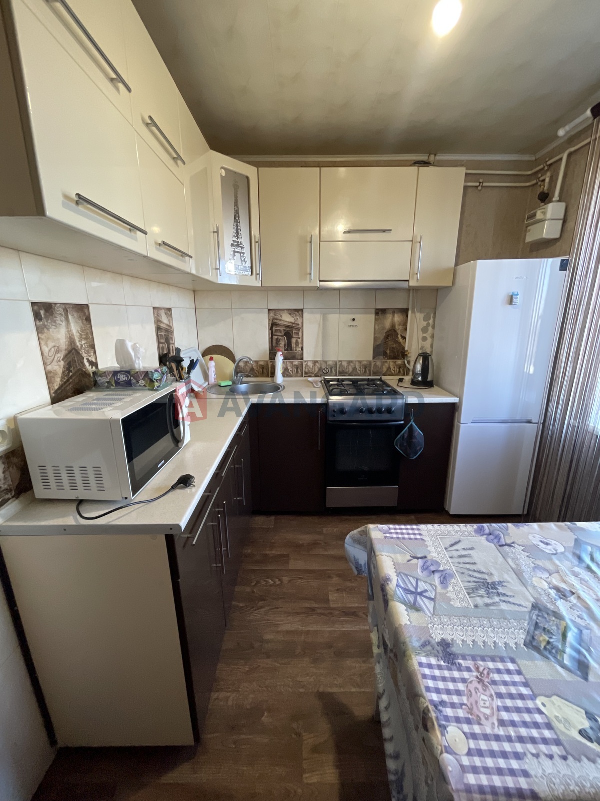 3 ����. ��������, 70/-/- ��. �., 6/9 ���� ���� 3