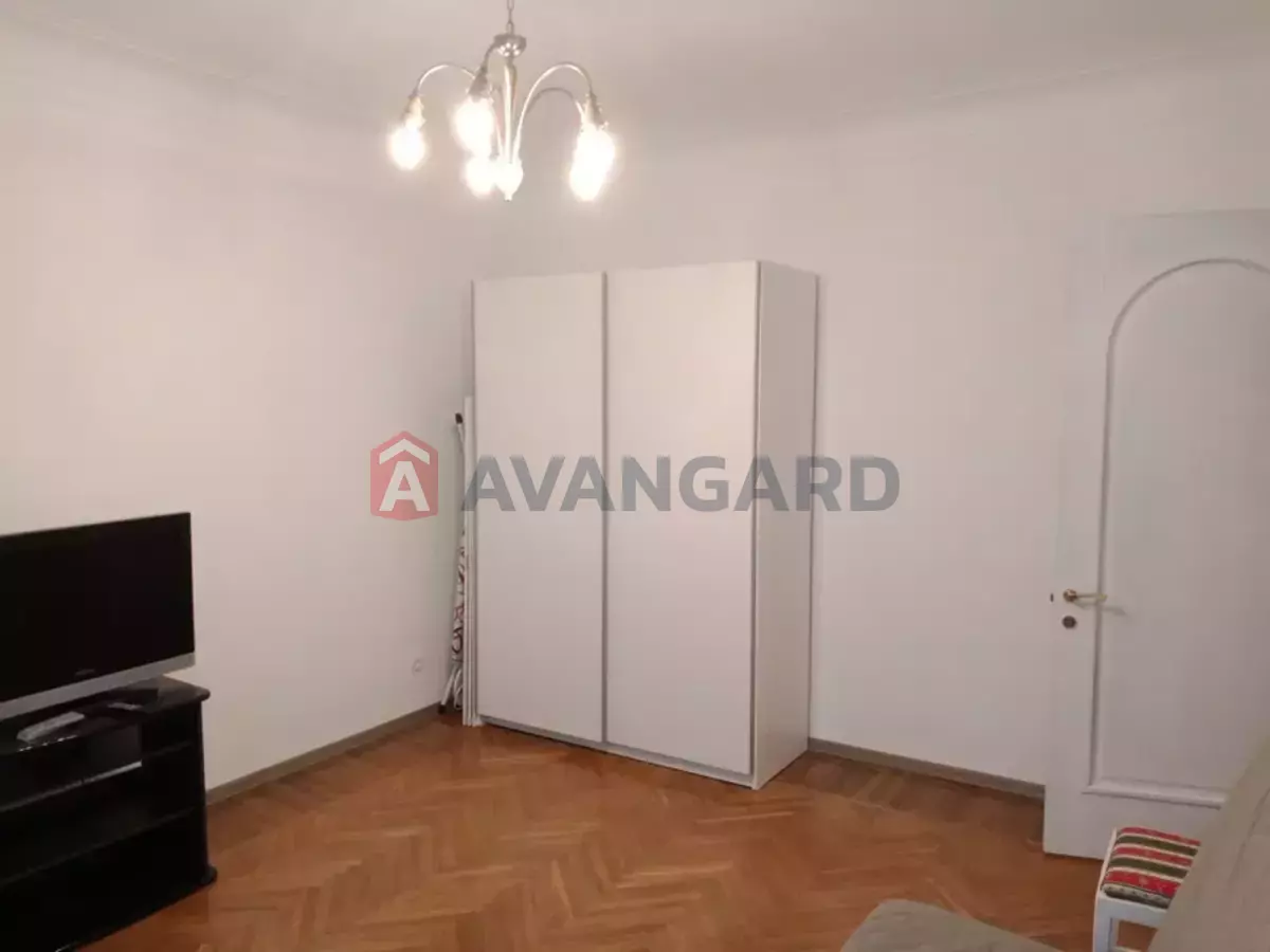 2 ��. ��������, 51/-/8 ��. �., 4/5 ������ ���� 14