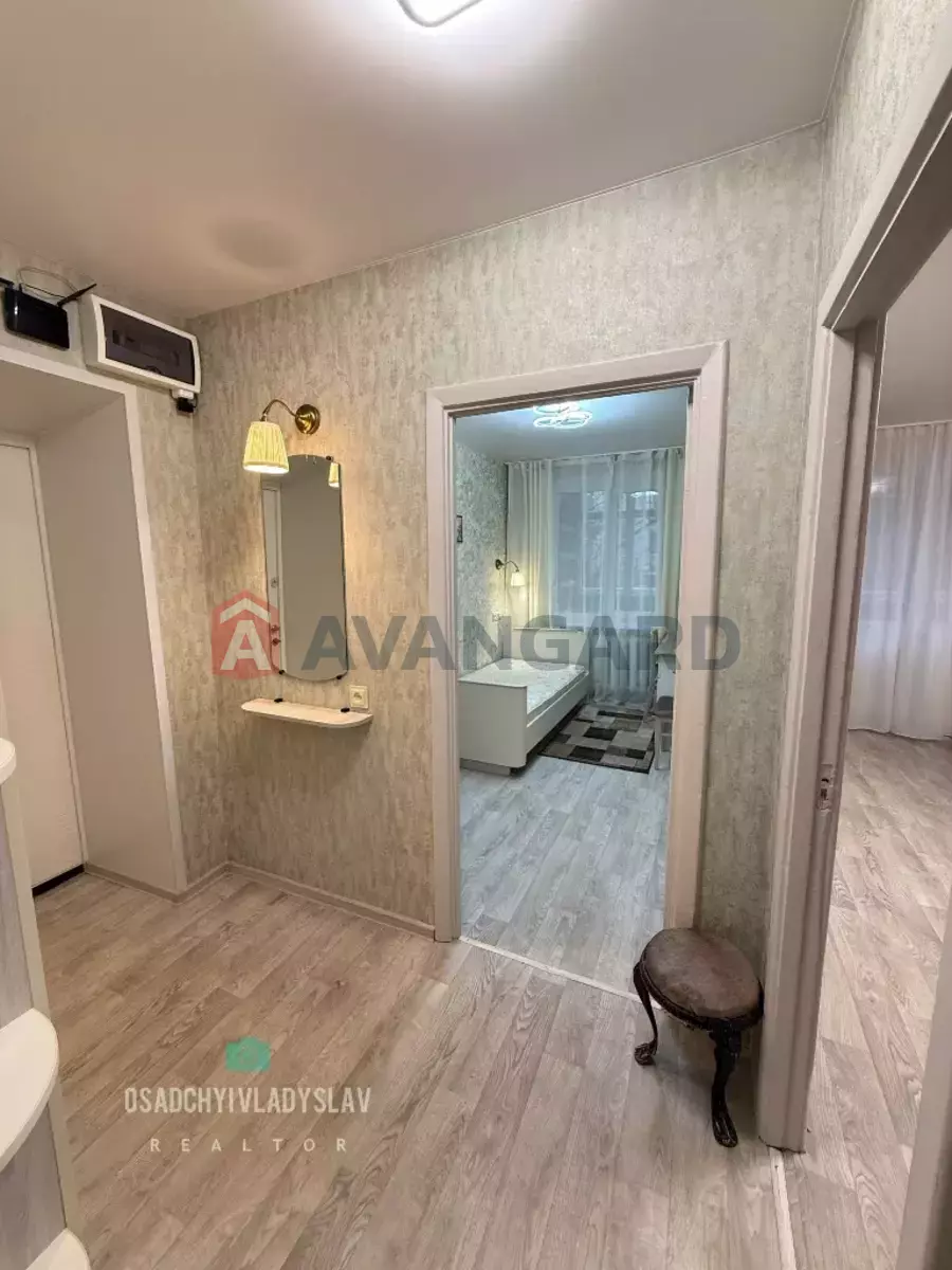 3 ��. ��������, 64/-/- ��. �., 2/9 ������ ���� 5