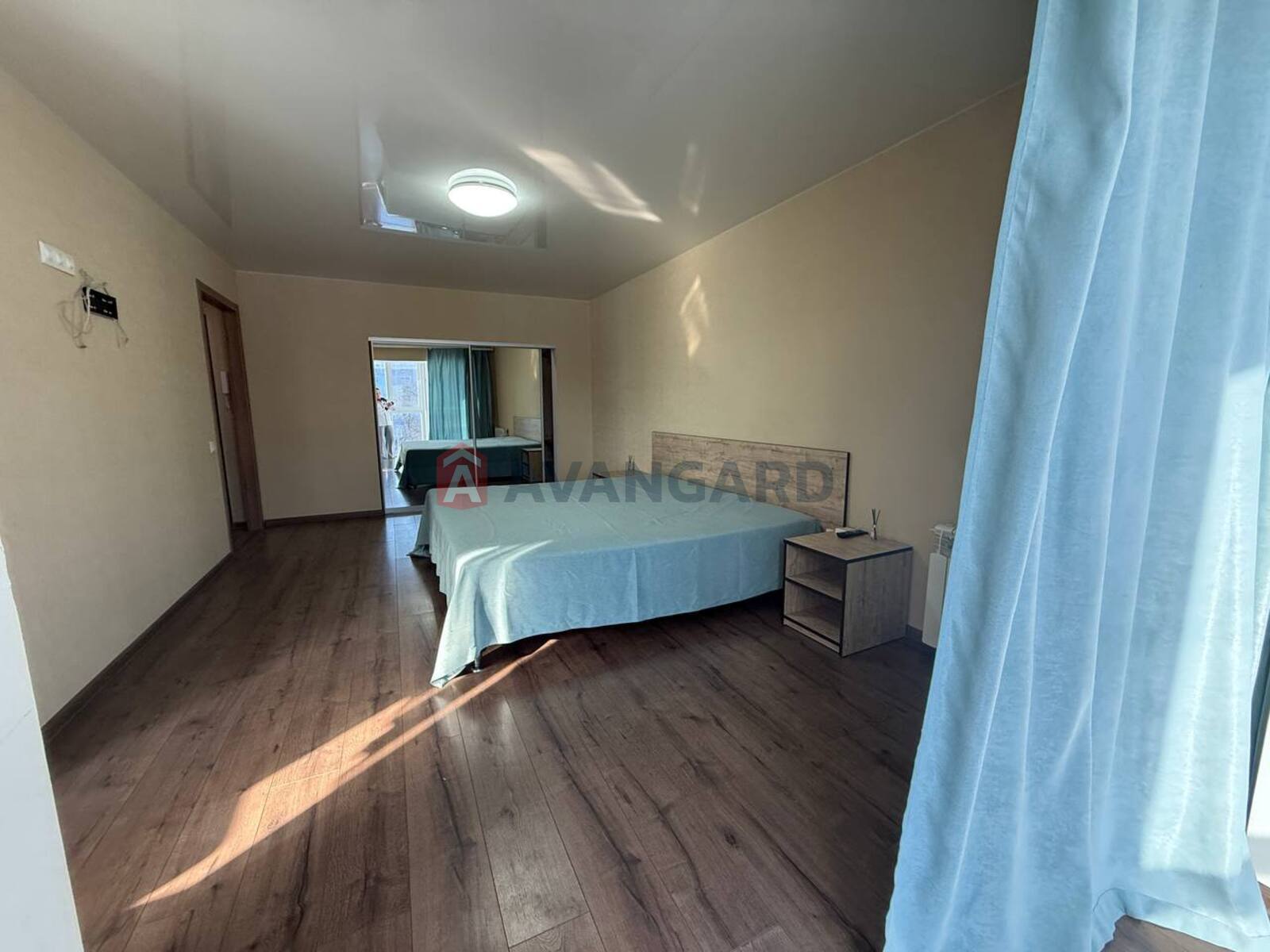 1 ����. ��������, 40/20/7 ��. �., 5/9 ���� ���� 8