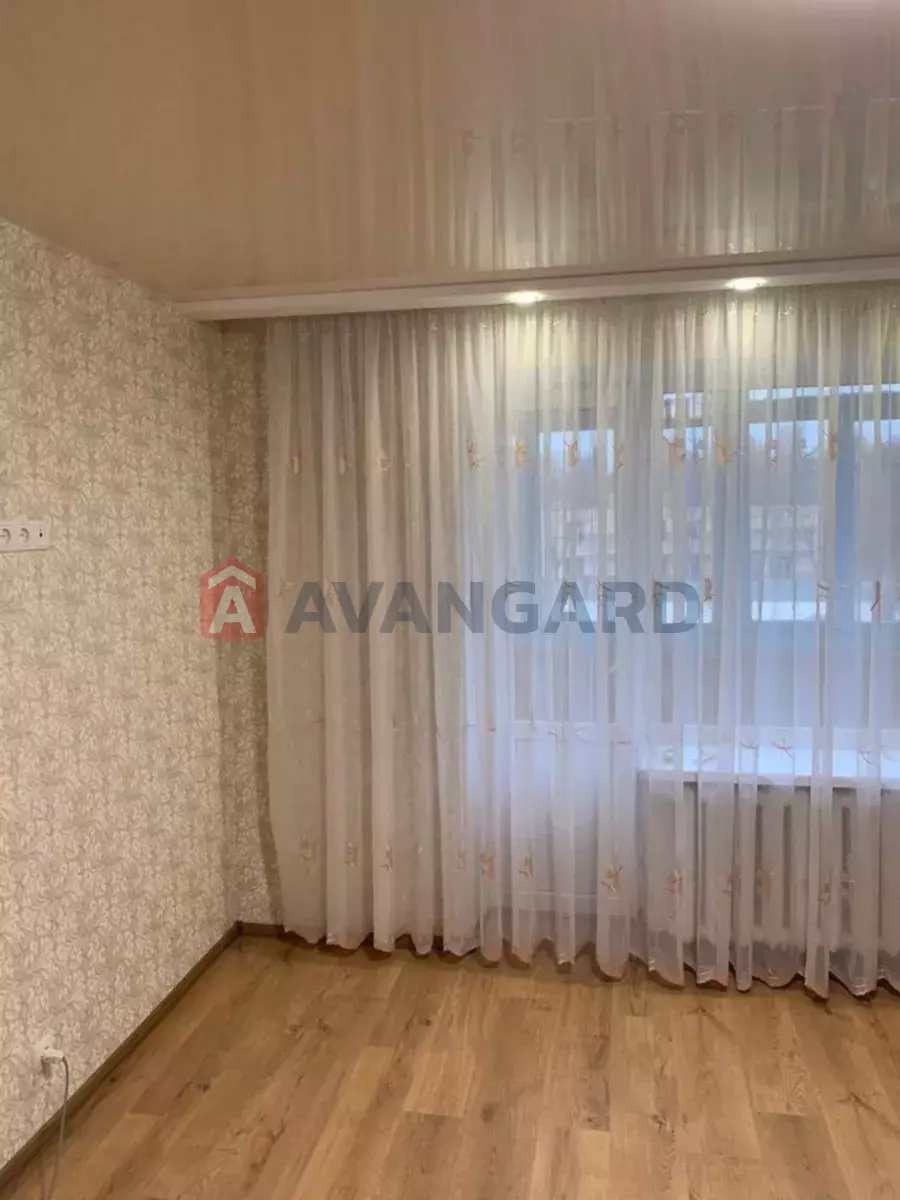 1 . , 37/-/8 . ., 5/9   3