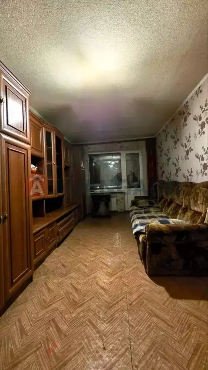 2 ��. ��������, 48/-/7 ��. �., 9/9 ������ ���� 7