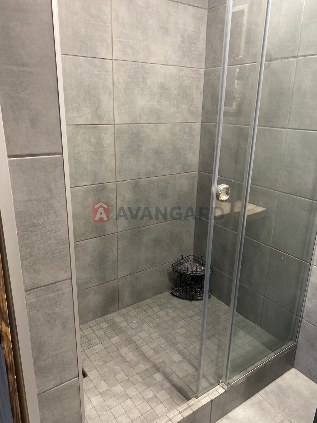 2 ��. ��������, 42/-/18 ��. �., 5/5 ������ ���� 11