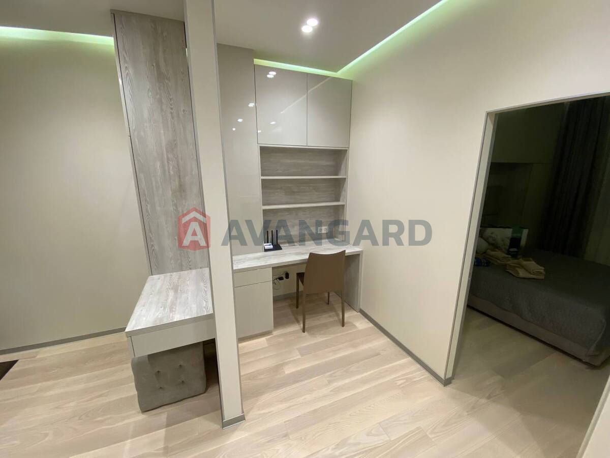 2 ����. ��������, 50/-/- ��. �., 4/17 ���� ���� 4