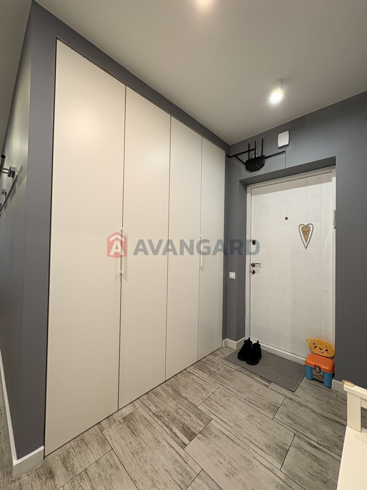 2 ��. ��������, 67/30/18 ��. �., 4/4 ������ ���� 26