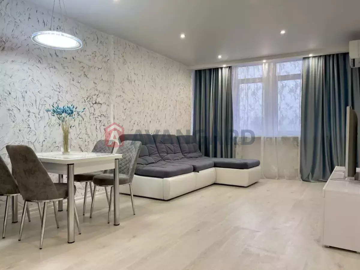 2 ��. ��������, 51/-/- ��. �., 2/10 ������ ���� 8