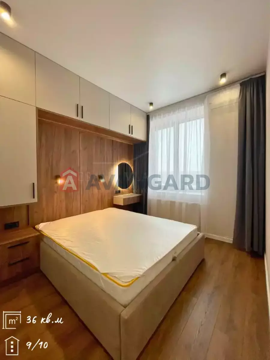 1 ��. ��������, 36/30/5 ��. �., 9/10 ������ ���� 10