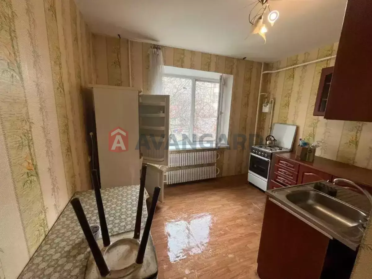 1 ����. ��������, 38/-/- ��. �., 2/10 ���� ���� 1