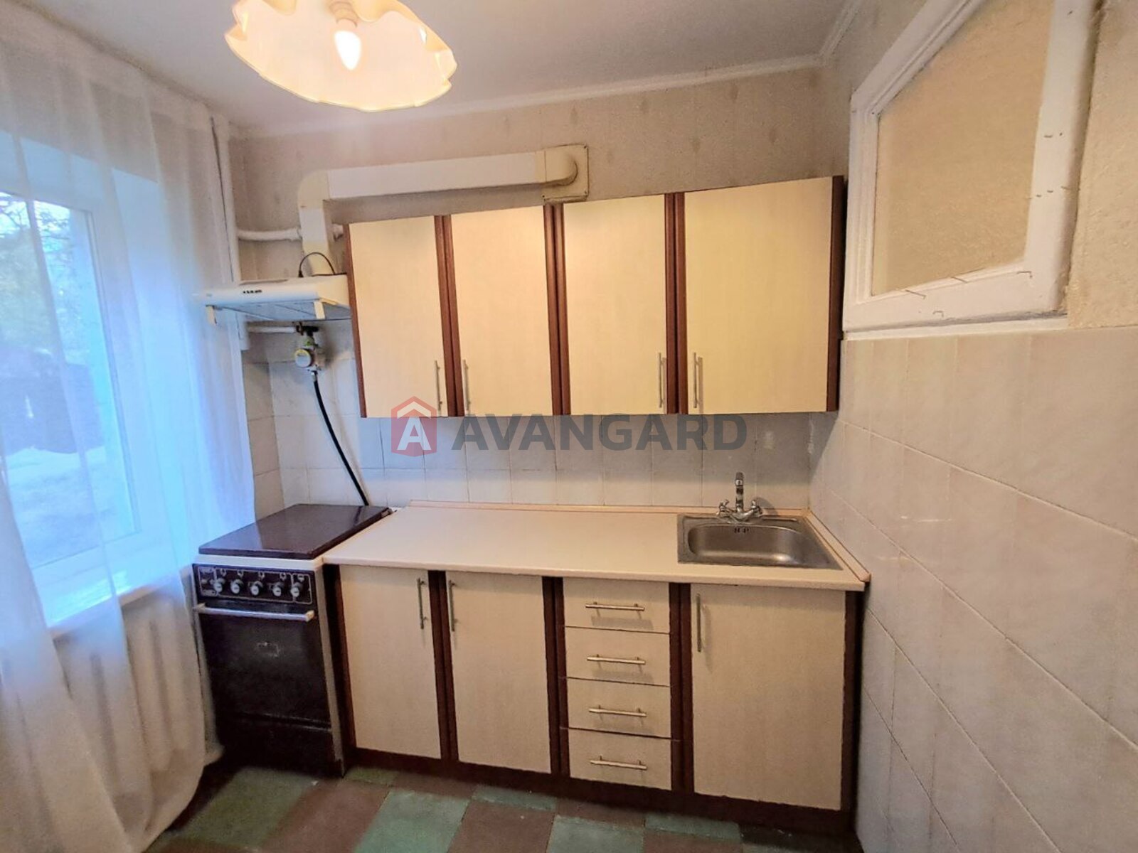 1 ��. ��������, 32/18/6 ��. �., 1/5 ������ ���� 2