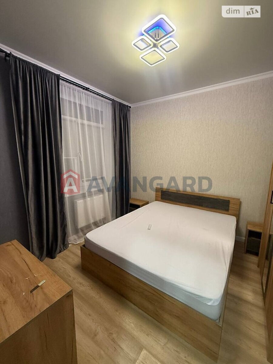 2 ����. ��������, 50/-/- ��. �., 2/3 ���� ���� 6