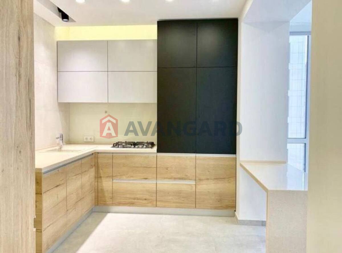 1 ��. ��������, 50/-/- ��. �., 4/10 ������ ���� 6