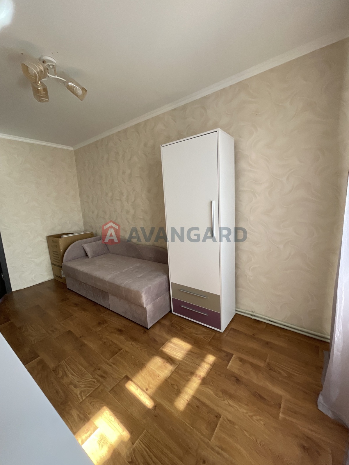 3 ����. ��������, 70/-/- ��. �., 6/9 ���� ���� 12