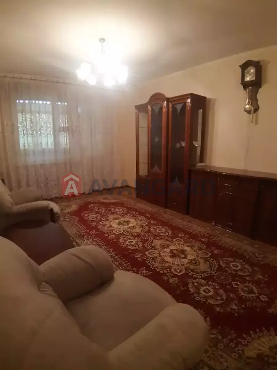 3 ��. ��������, 60/-/- ��. �., 8/9 ������ ���� 4
