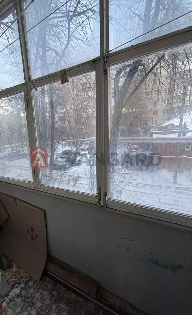 1 ��. ��������, 40/-/8 ��. �., 2/10 ������ ���� 5