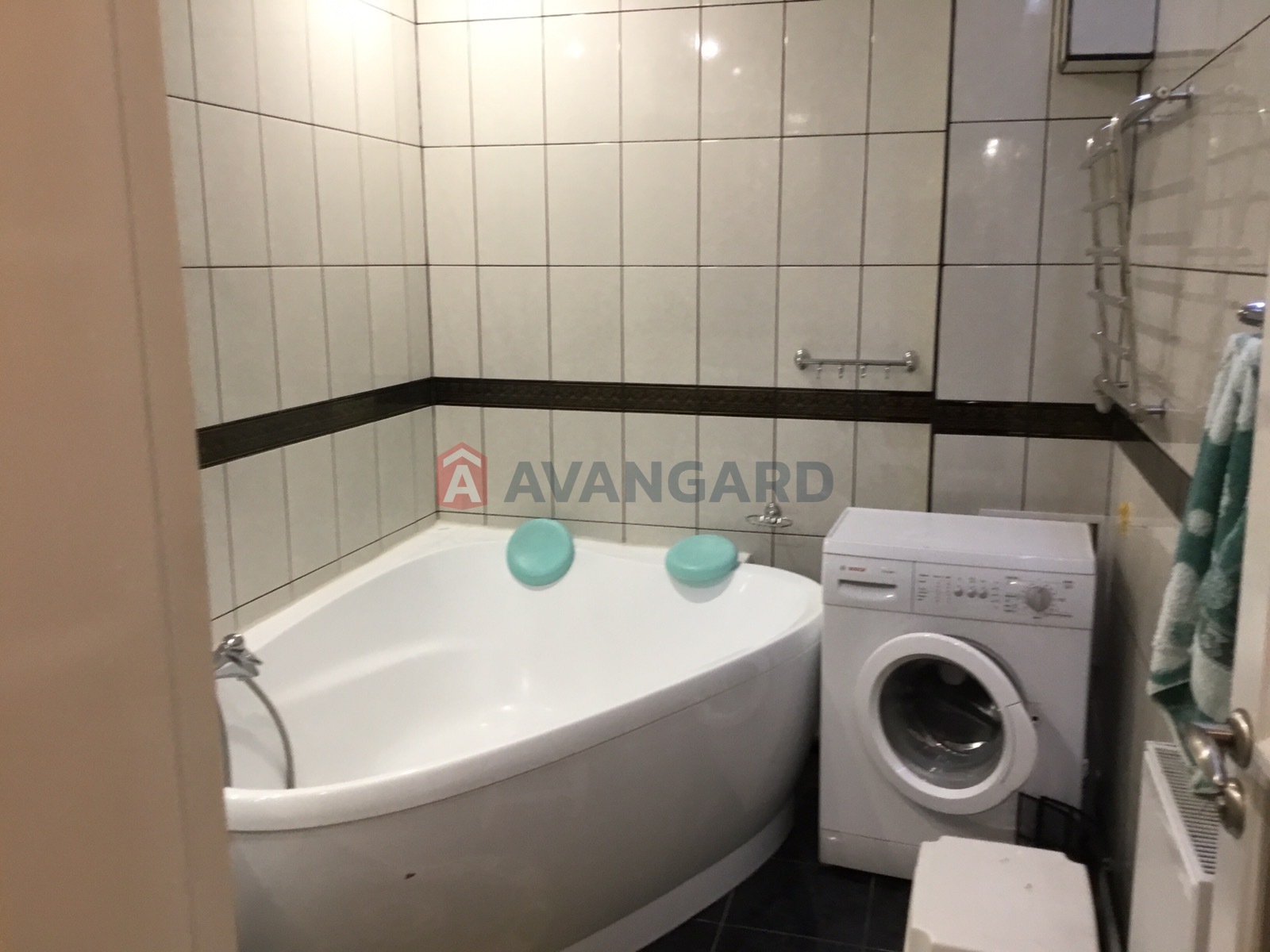 3 ��. ��������, 120/-/17 ��. �., 10/17 ������ ���� 9