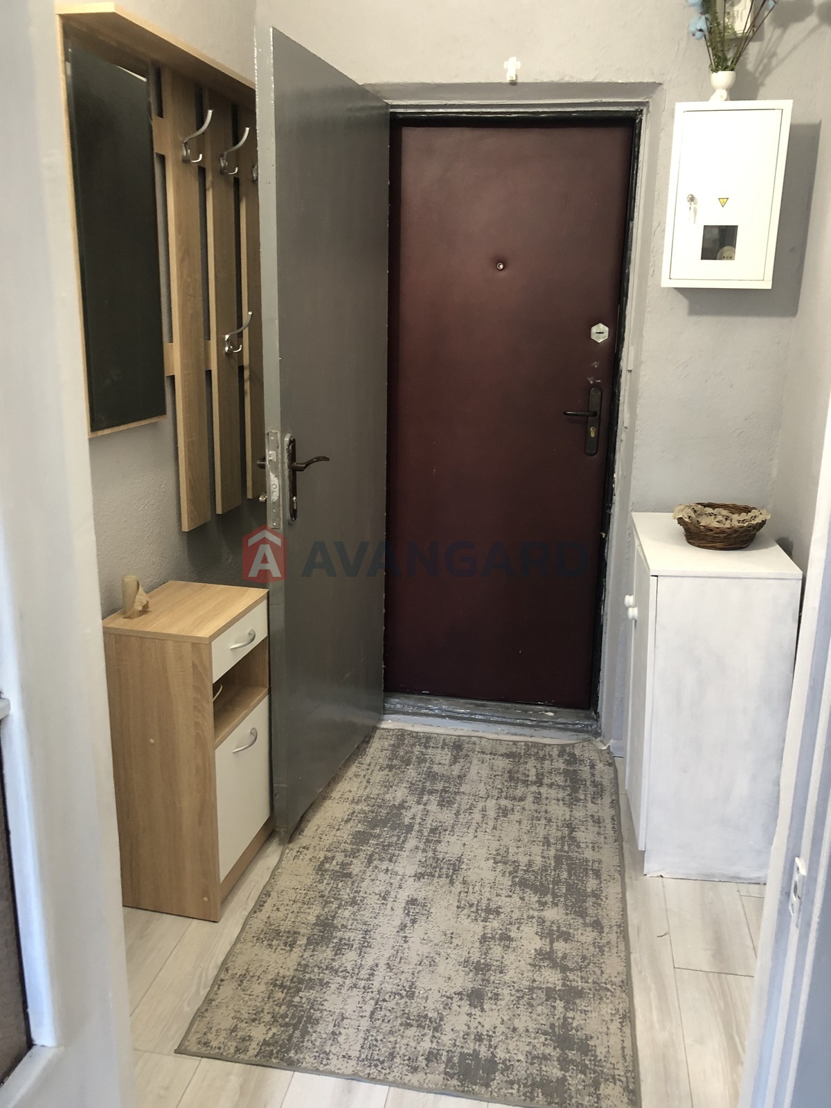 1 ��. ��������, 32/15/7 ��. �., 2/5 ������ ���� 18