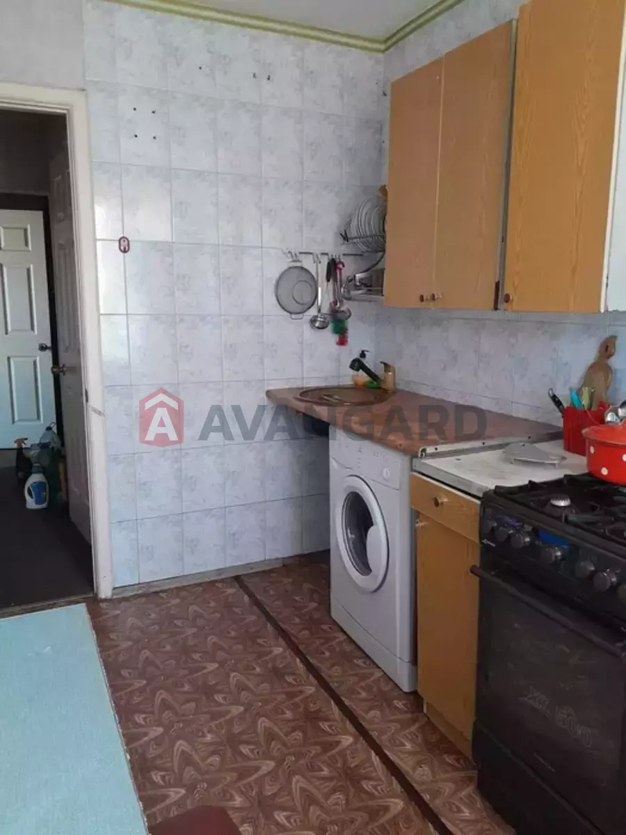 1 ��. ��������, 33/18/8 ��. �., 6/9 ������ ���� 6