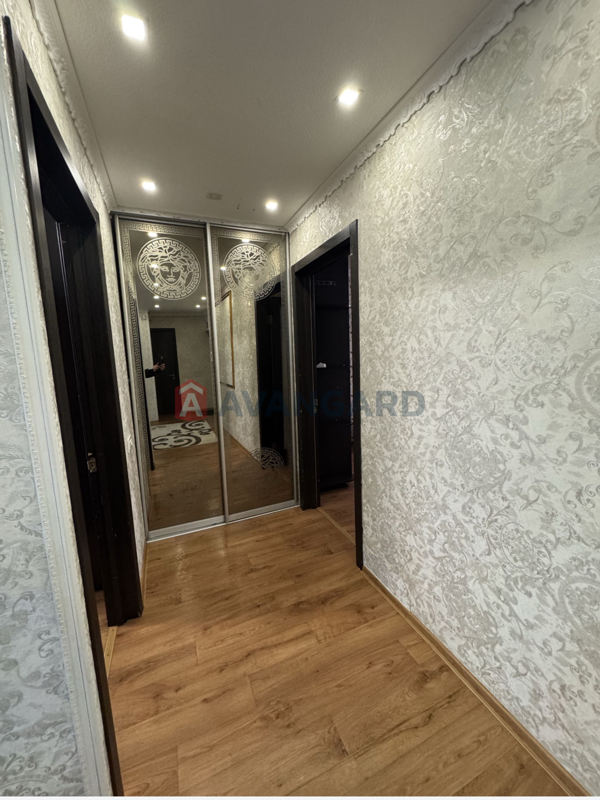 3 . , 65/-/9 . ., 4/9   3