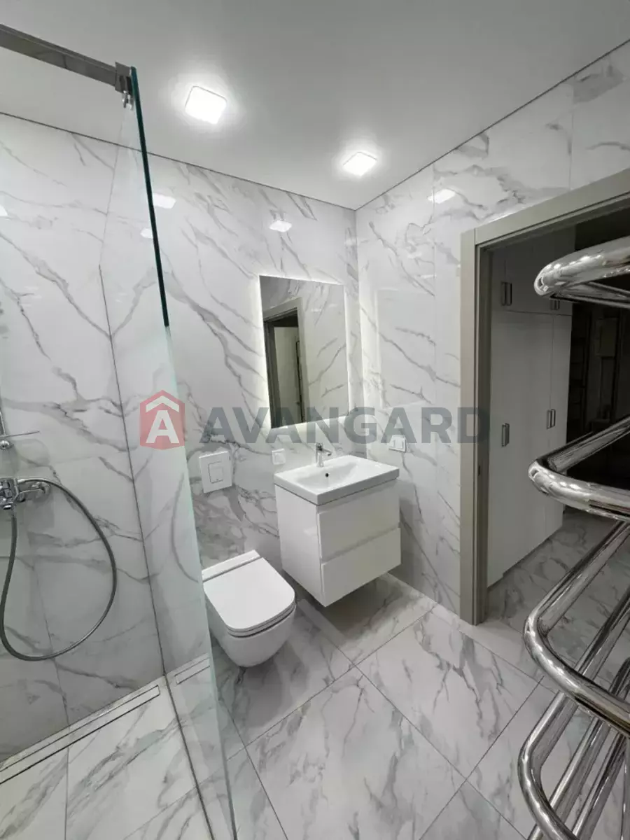 2 ��. ��������, 48/14/16 ��. �., 9/10 ������ ���� 12