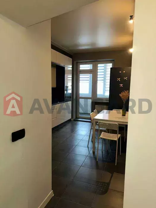 1 ��. ��������, 51/-/15 ��. �., 9/10 ������ ���� 3