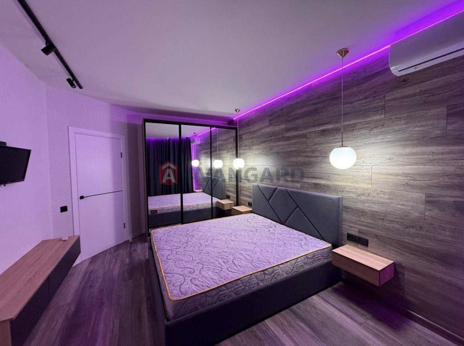 1 ��. ��������, 40/20/18 ��. �., 7/10 ������ ���� 2