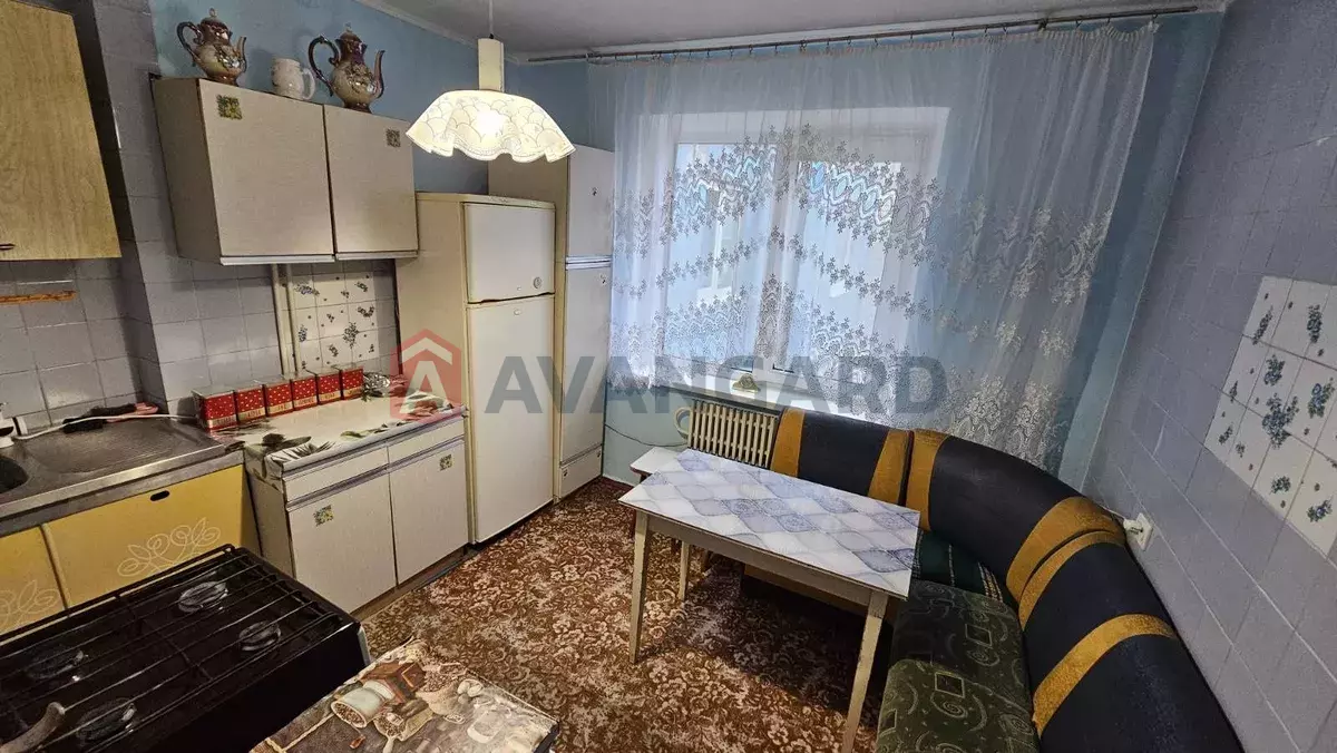 2 ��. ��������, 47/-/8 ��. �., 9/9 ������ ���� 10