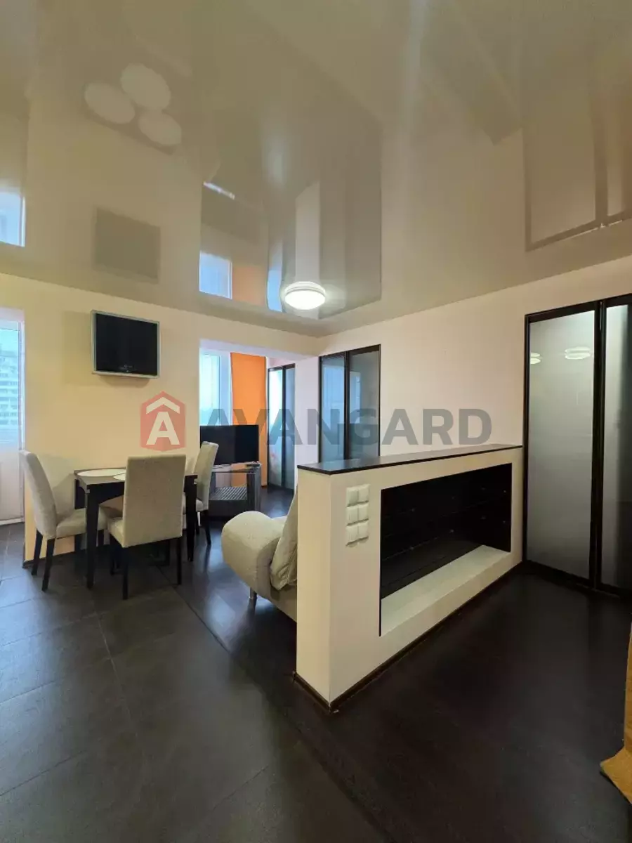 1 ��. ��������, 40/17/14 ��. �., 8/12 ������ ���� 8