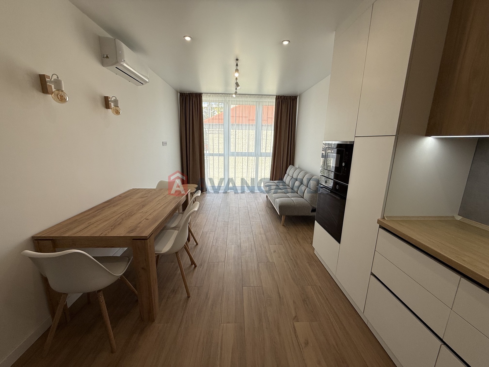 1 ��. ��������, 43,2/14,9/14 ��. �., 4/8 ������ ���� 2