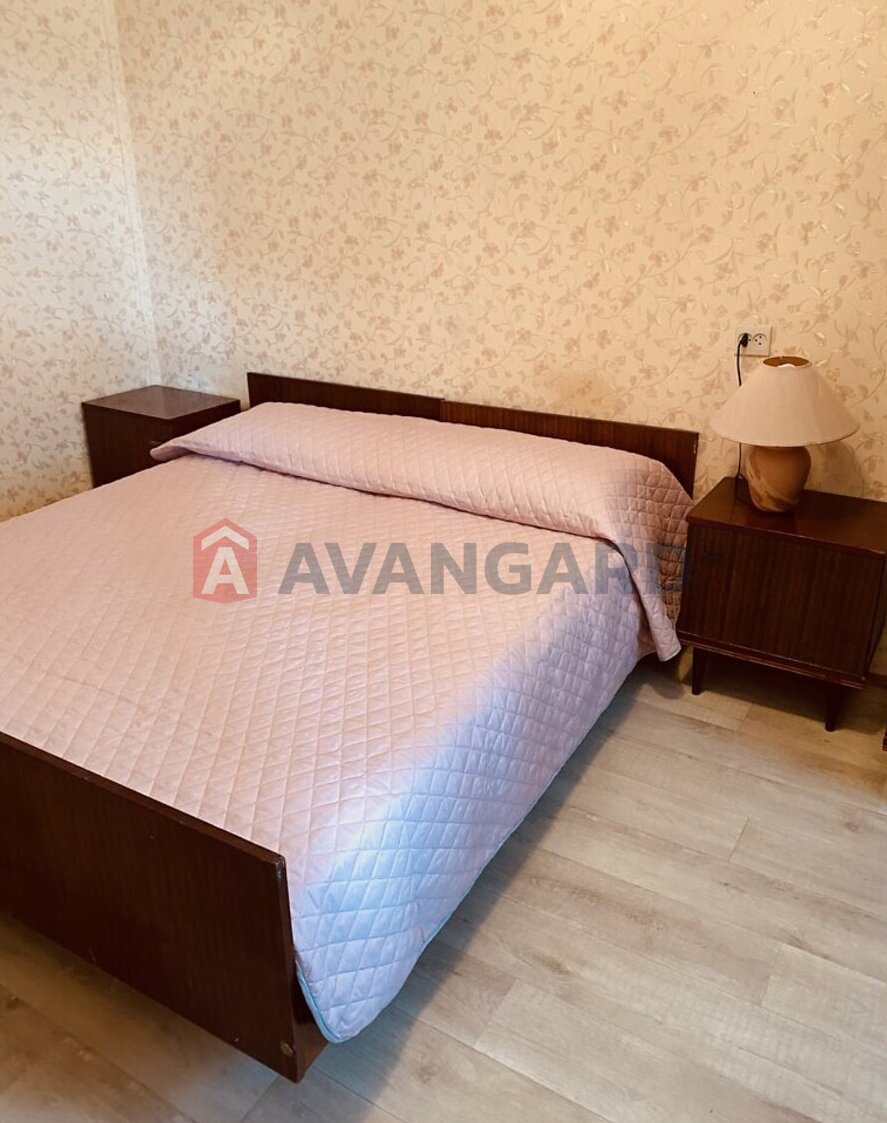 2 ��. ��������, 44/-/6 ��. �., 4/5 ������ ���� 12