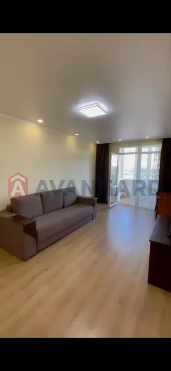 2 ��. ��������, 75/60/14 ��. �., 4/10 ������ ���� 9