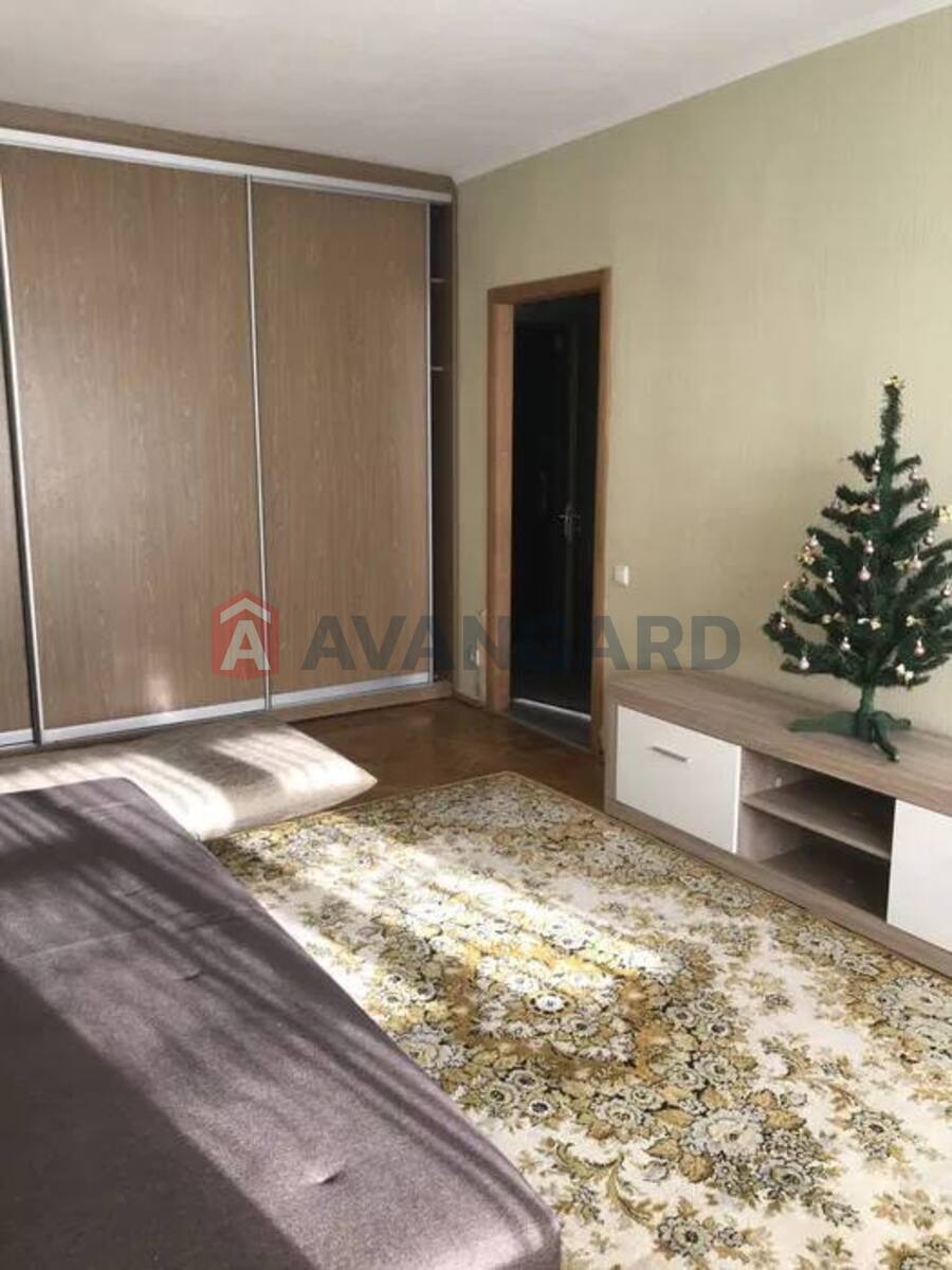 1 ����. ��������, 30/-/5 ��. �., 5/5 ���� ���� 5