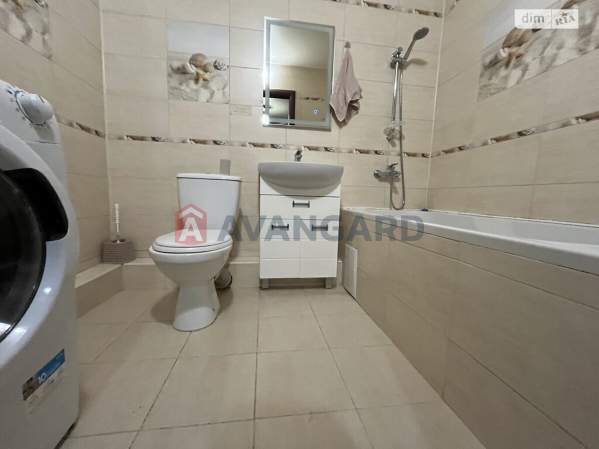 1 ��. ��������, 40/-/10 ��. �., 2/4 ������ ���� 10