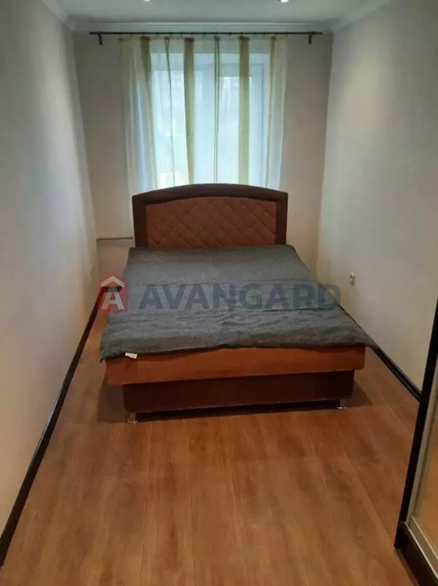 2 ����. ��������, 46/-/- ��. �., 5/5 ���� ���� 5